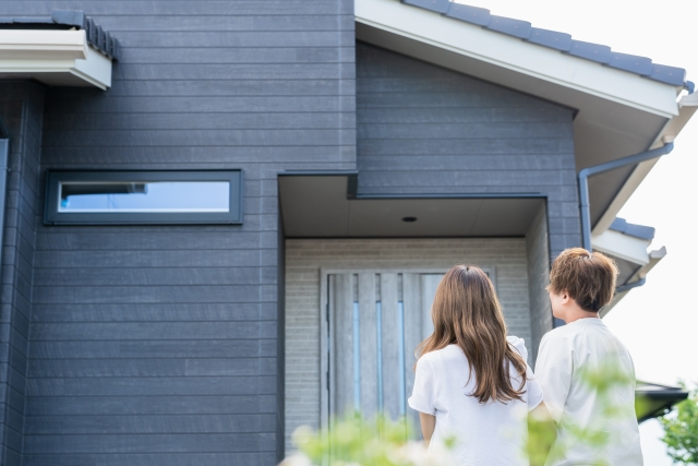 住宅の購入は「現金」？それとも「住宅ローン」？それぞれのメリット・デメリットを解説
