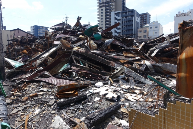 “対岸の火事”では済まない。火災リスクと2025年建築基準法改正、姫路の住宅事情は?