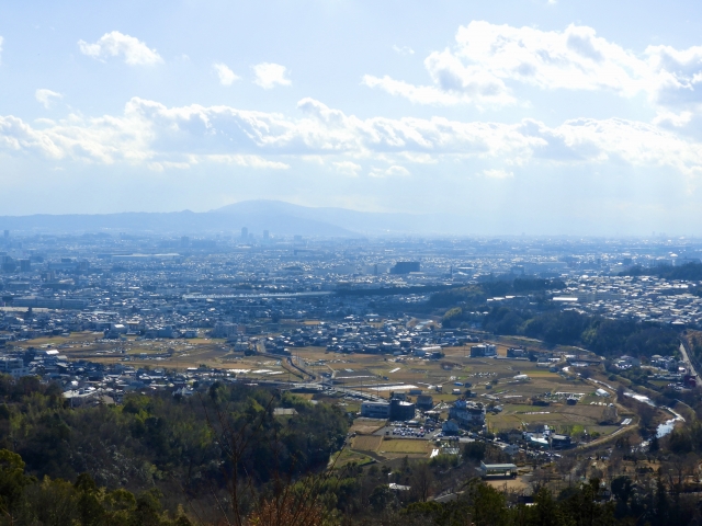市街化調整区域の“線引き前建物”は解体すべき？残すべき？―たつの市の事例から考える売却戦略 ―