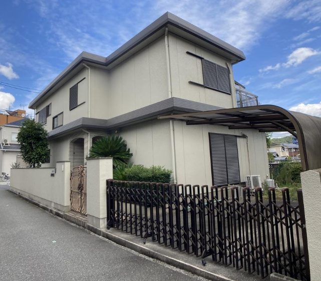 姫路市田寺　８帖以上居室が４部屋ある広々としたお家です！近隣商業施設充実しています♪