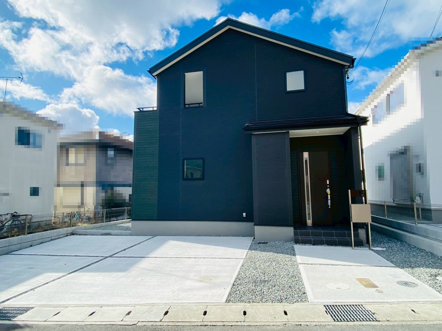 姫路市上大野4期　全3区画【3号棟】山陽本線「姫路」駅　バス24分・神姫バス　「姫路獨協大学」停　徒歩4分♪2つの広々クローゼットとパントリーでたっぷり収納♪スペースを有効活用で片付け上手に♪ランドリールーム・インナーバルコニー付きで雨の日も安心♪